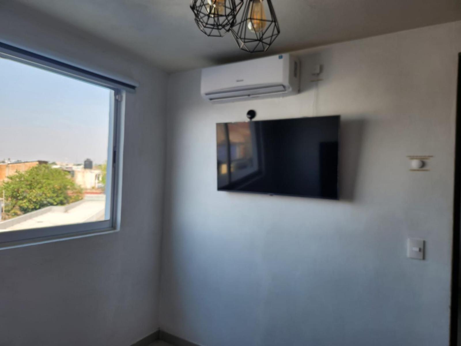 Ferienwohnung Departamento Nuevo Y Centrico Con Ambiente Familiar En Guadalajara Exterior foto